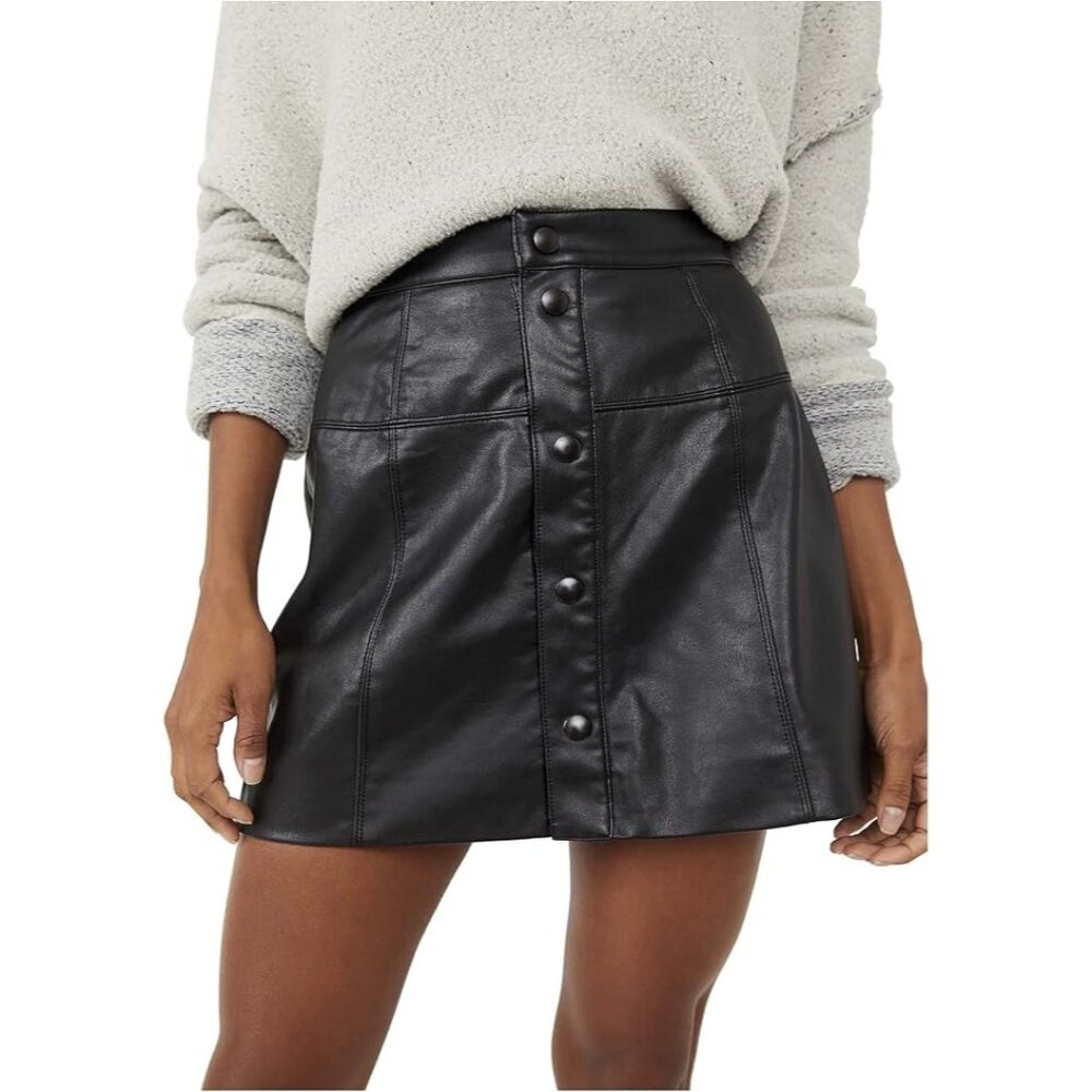 Free People Snap Front Vegan‎ Leather Miniskirt Lined Black Size 4